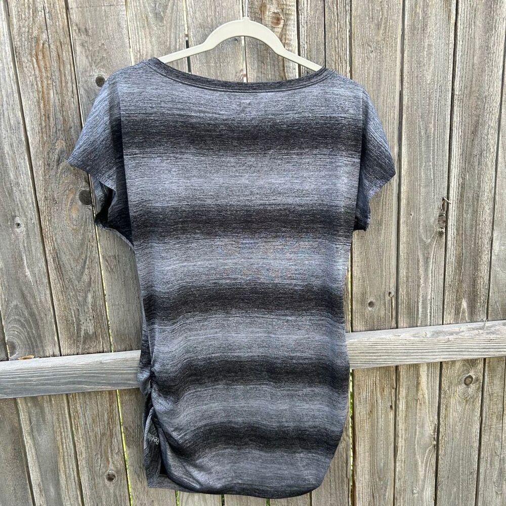 Reebok athletic tshirt short sleeve size xl - Picture 5 of 7